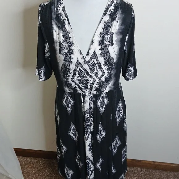 Soma womens black and white abstract pattern wrap midi dress size large - Picture 2 of 12